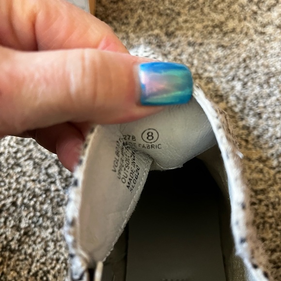 Booties - Picture 6 of 9